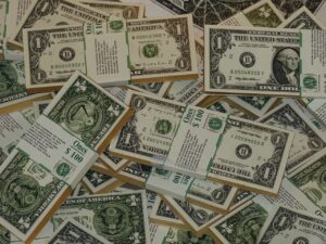 Dólar saindo do Brasil