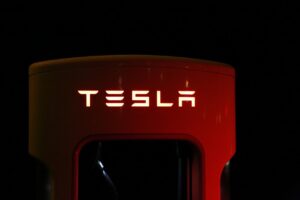 Tesla queda