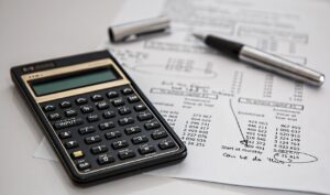 fundos-imobiliarios-3-fiis-investir-selic-15-ano