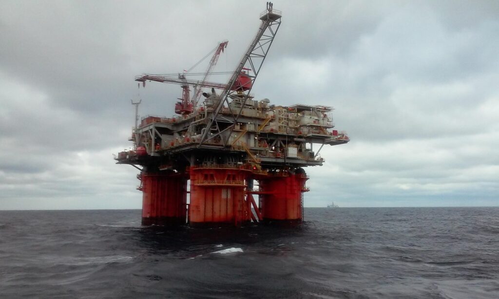 petrobras-petr4-queda-petroleo-cai-5-dia