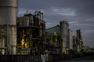 alta-petroleo-impacto-fiscal-2026-xp