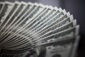 dolar-hoje-queda-ibc-br-focus-oriente-medio