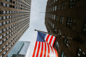 wall-street-cai-fed-juros-tensao-oriente-medio