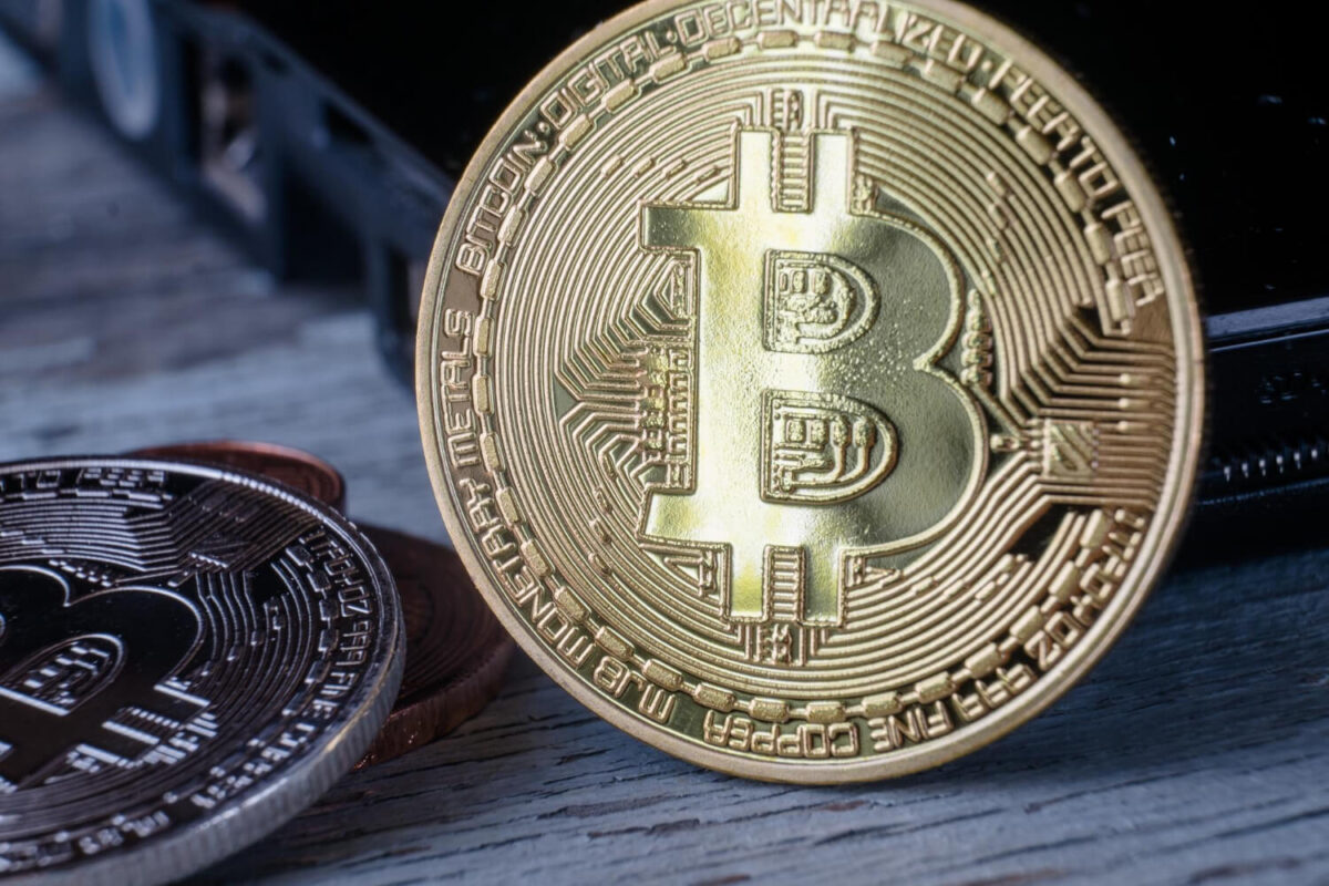 bitcoin-sobe-acima-60-mil-julho-2026