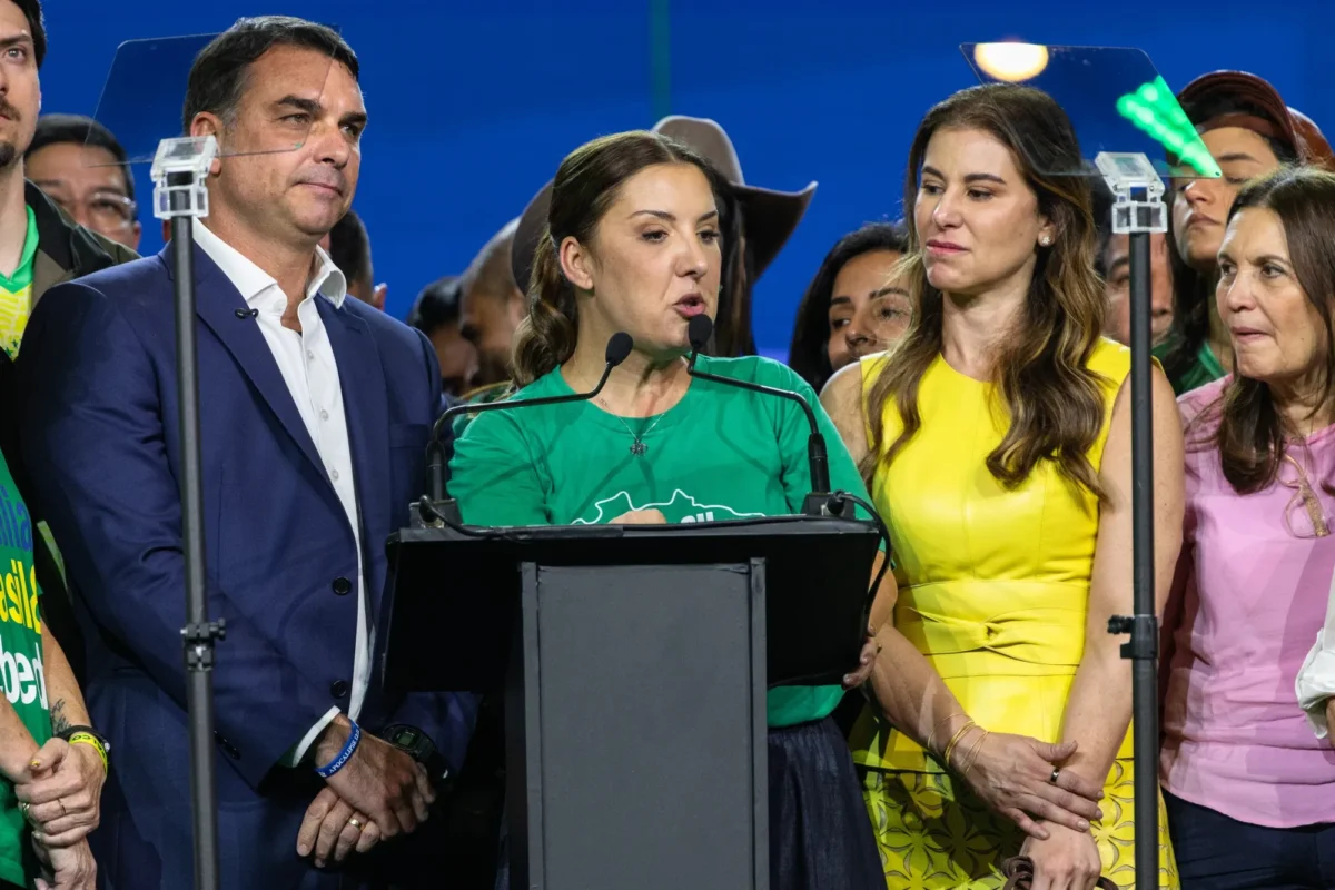 flavio-bolsonaro-nao-pretende-privatizar-caixa
