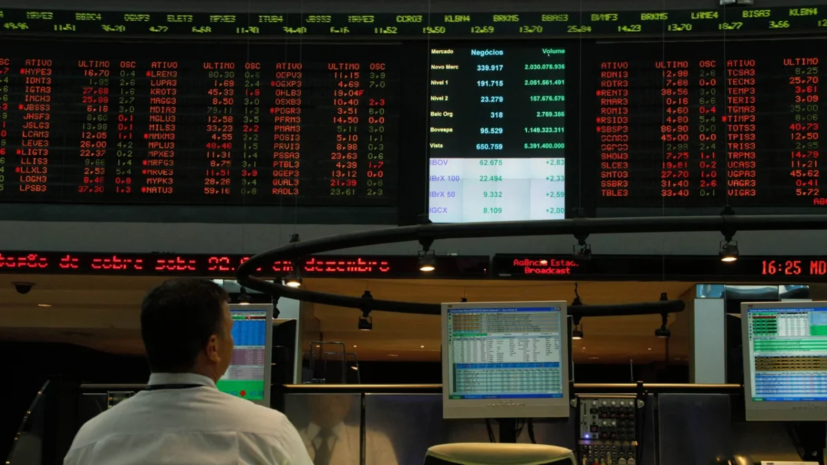 ibovespa-queda-reeleicao-lula-dolar-dispara