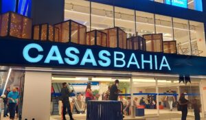 hslg11-casas-bahia-reduz-projecao-dividendos